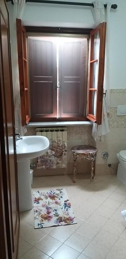 La Finestra Sul Cortile Bed and Breakfast Pomezia Buitenkant foto