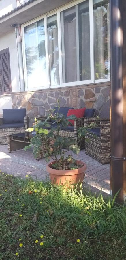 La Finestra Sul Cortile Bed and Breakfast Pomezia Buitenkant foto