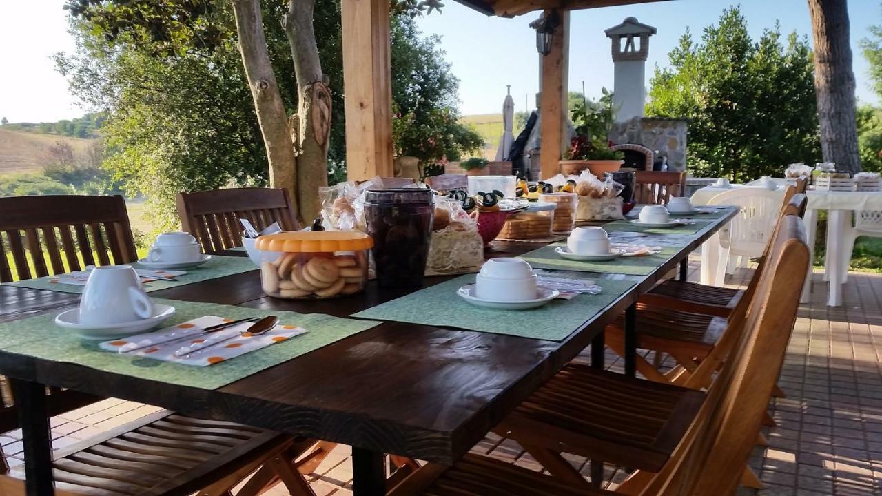 La Finestra Sul Cortile Bed and Breakfast Pomezia Buitenkant foto